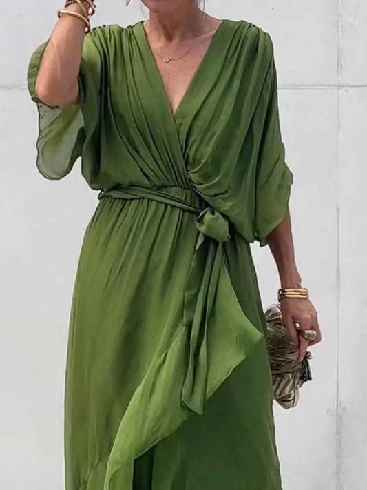 Stilvolles und elegantes V-Ausschnitt-Chiffonkleid