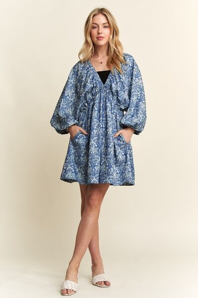 Robe Mini ADORA à Manches Chauve-Souris et Col en V Imprimée