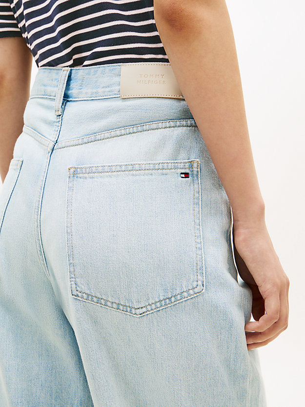 Mid Rise Tapered Barrel Leg Jeans