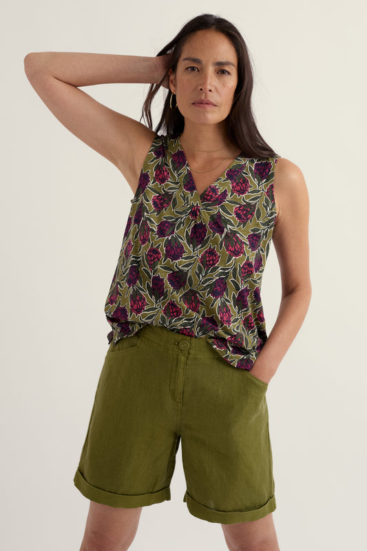 Achilla V-neck Vest