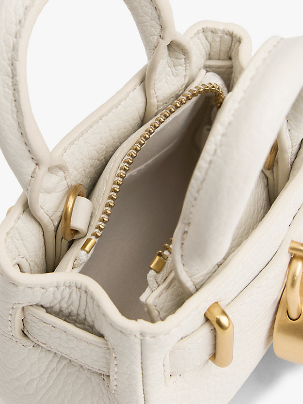The American Icon Leather Chain Strap Tote Bag